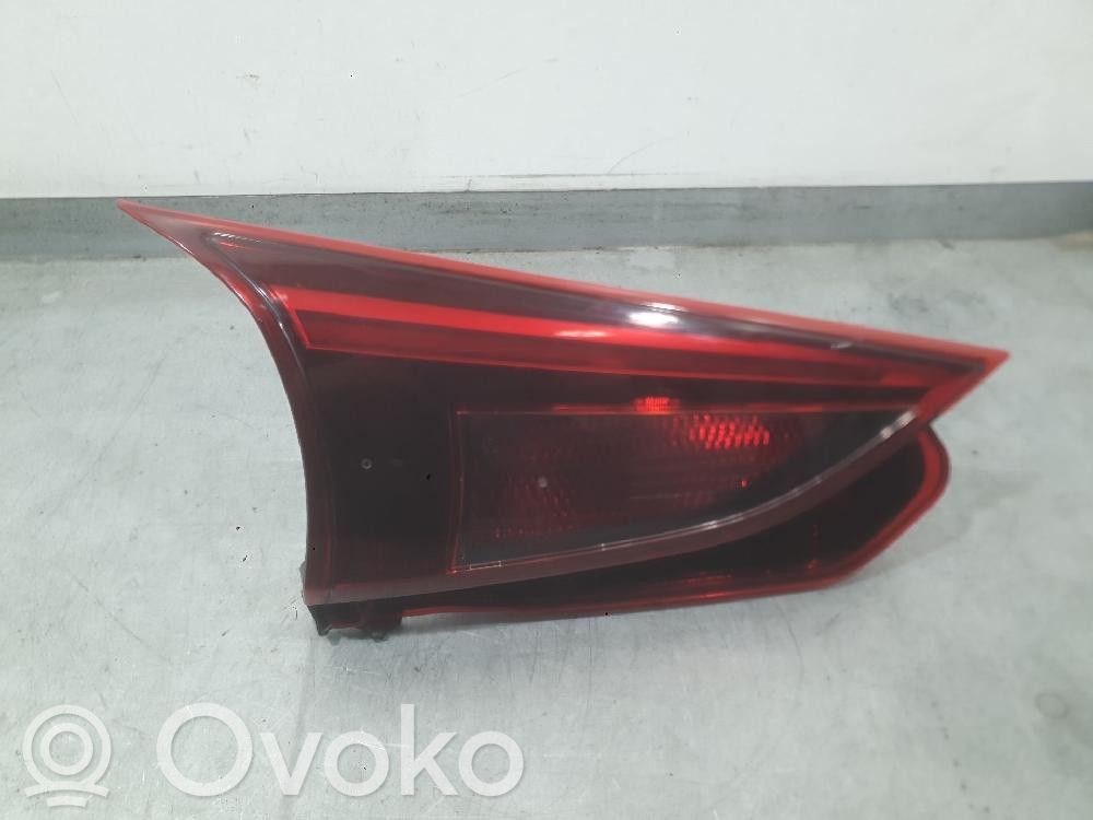 Mazda 3 II Feux arrière sur hayon