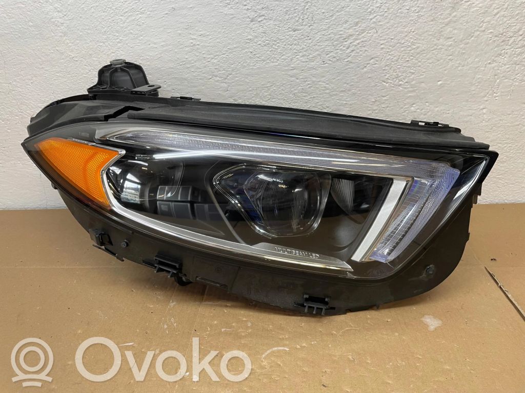 Mercedes-Benz CLS W257 Lampa przednia 