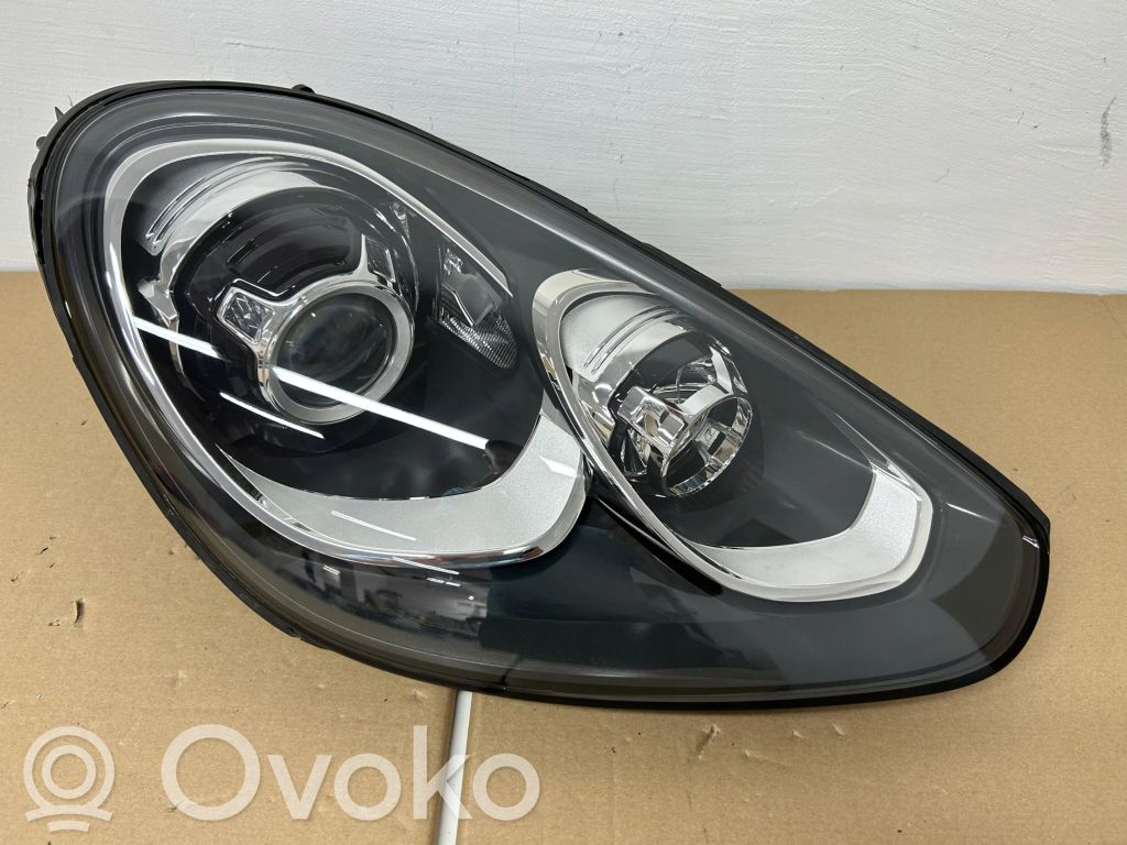 Porsche Cayenne (92A) Faro/fanale 