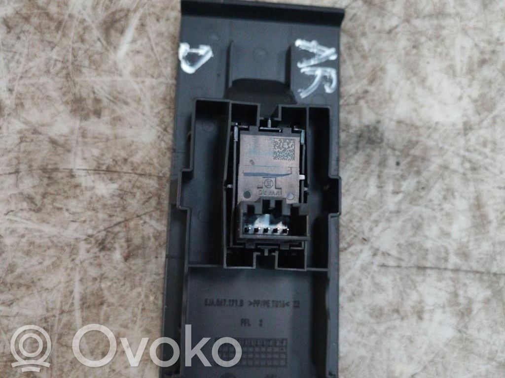 Skoda Rapid (NH) Electric window control switch 