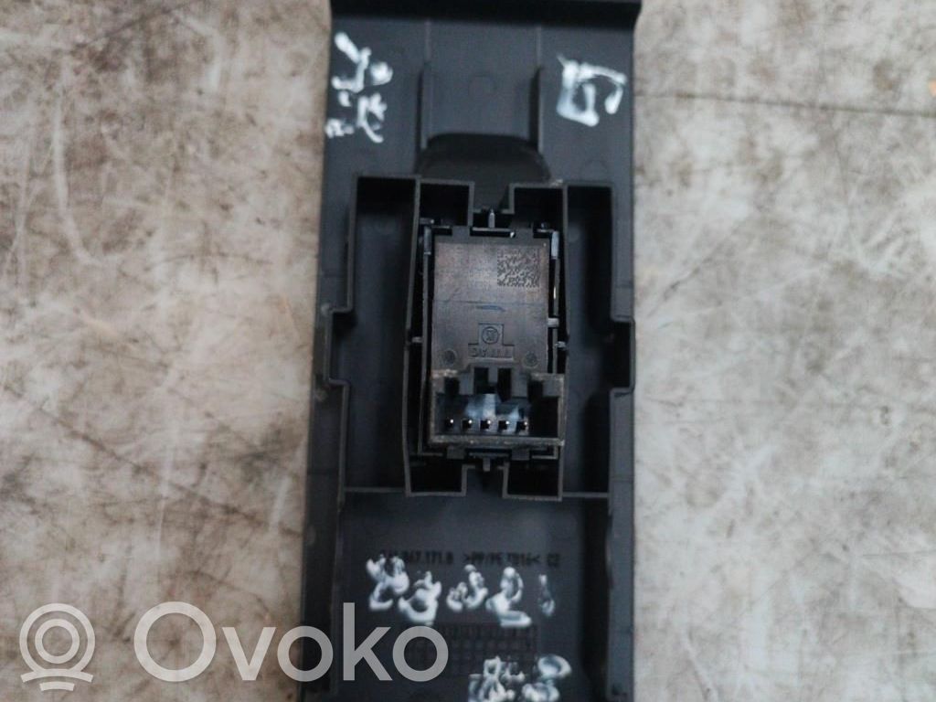 Skoda Rapid (NH) Electric window control switch 