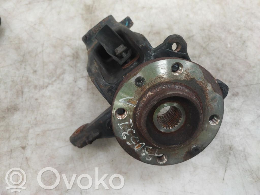 Front wheel hub spindle knuckle