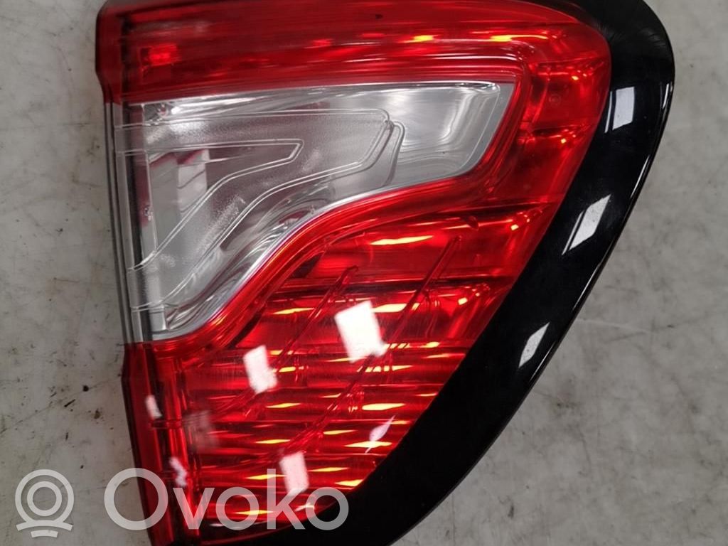 Tailgate rear/tail lights
