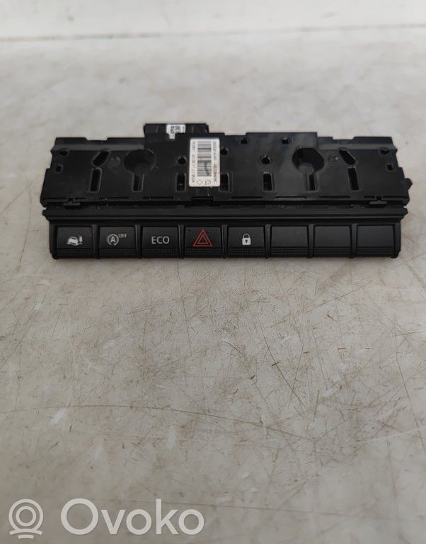 Hazard light switch   252100991R