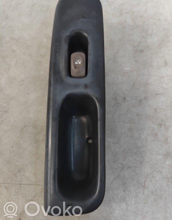 Renault Twingo I Przyciski szyb 