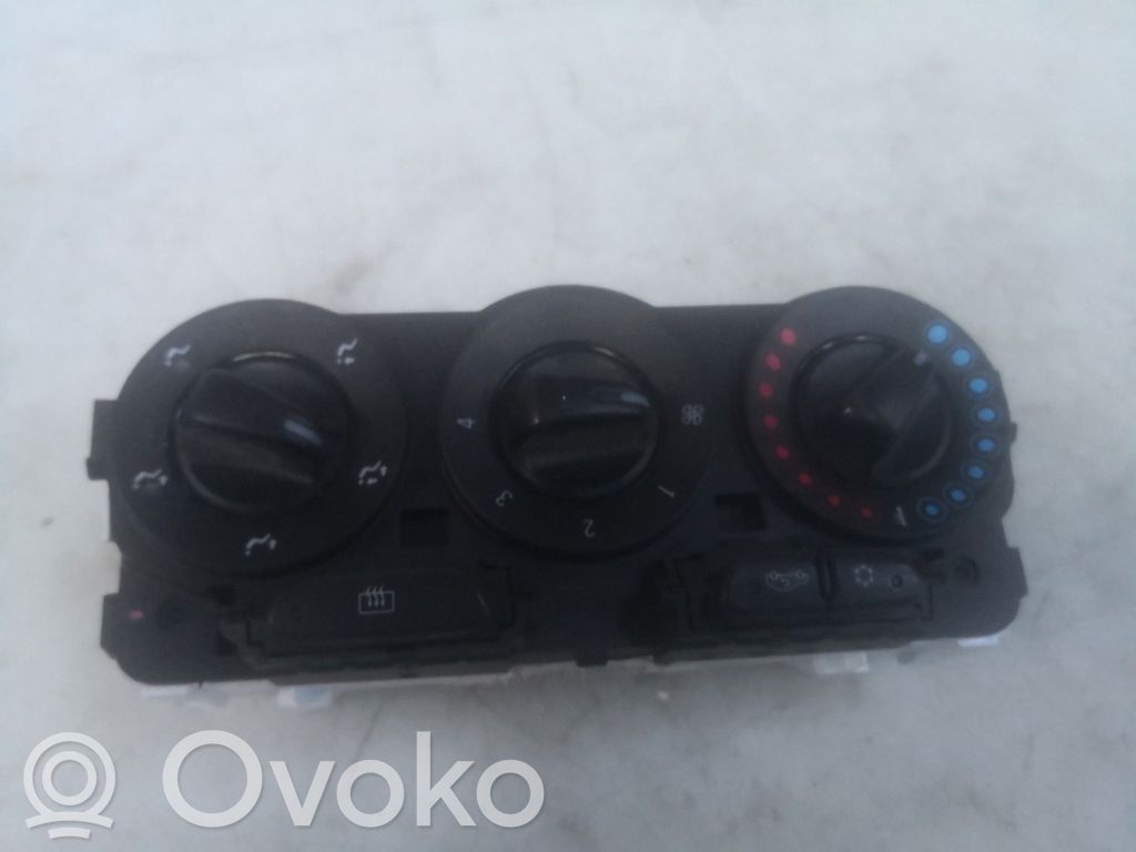 Opel Corsa E Climate control unit 