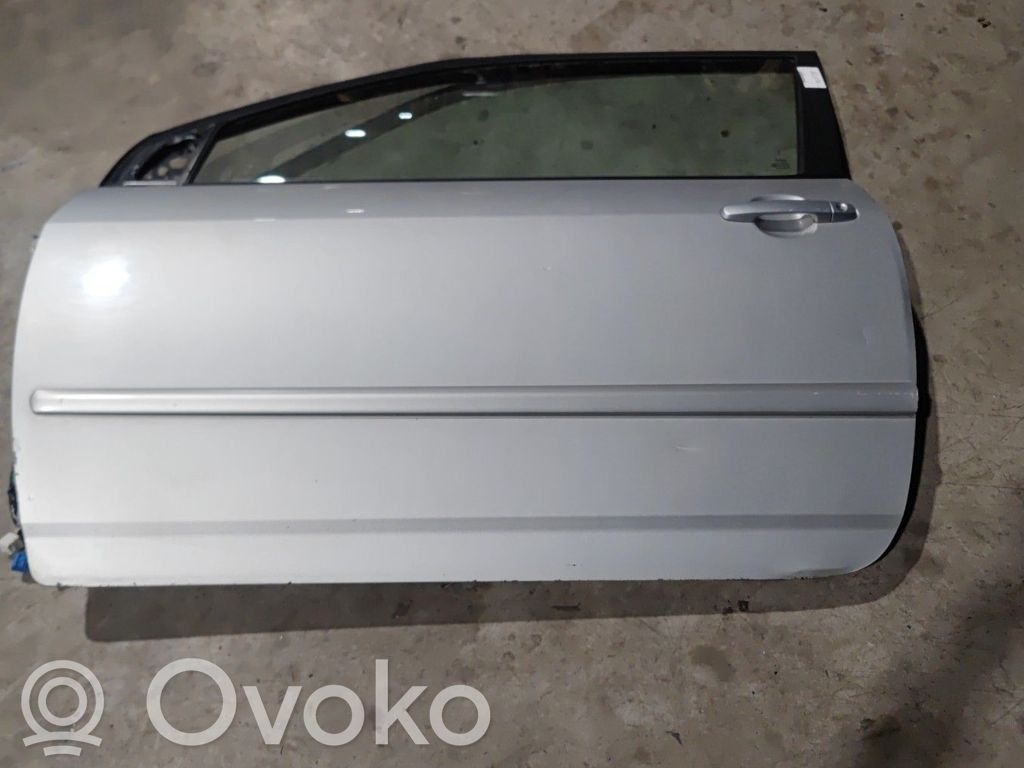 Toyota Corolla E120 E130 Durvis 