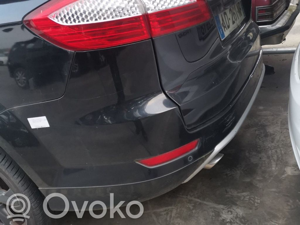 Ford Mondeo MK IV Parachoques 