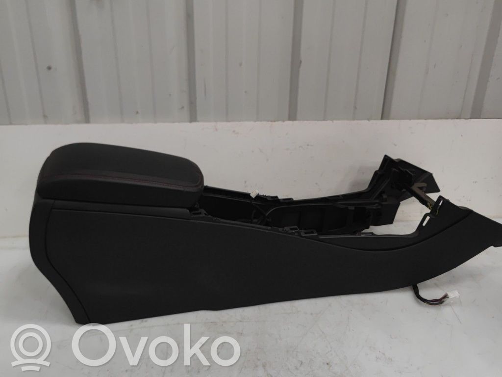 Mercedes-Benz A W176 Podłokietnik tunelu środkowego 