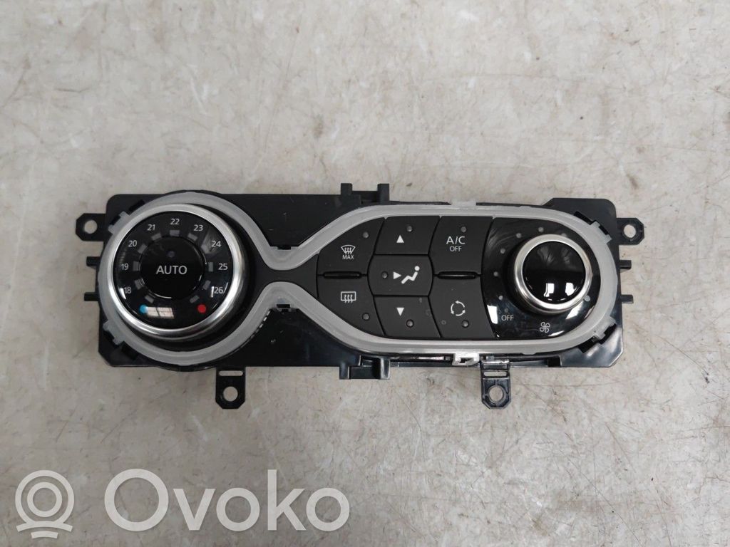 Renault Captur Climate control unit 