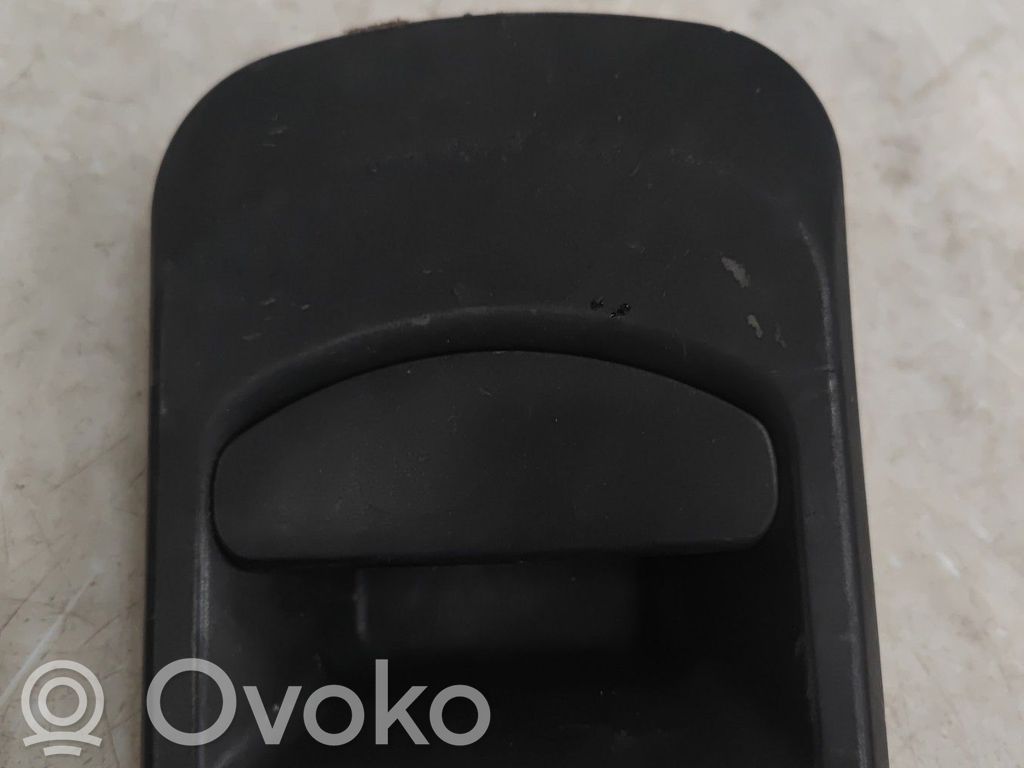 Etuoven ulkokahva