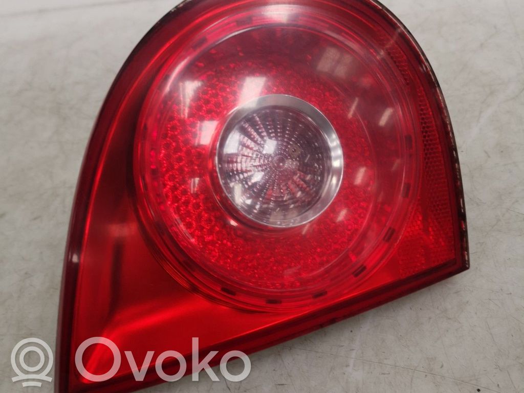 Volkswagen Golf V Lampy tylnej klapy bagażnika 