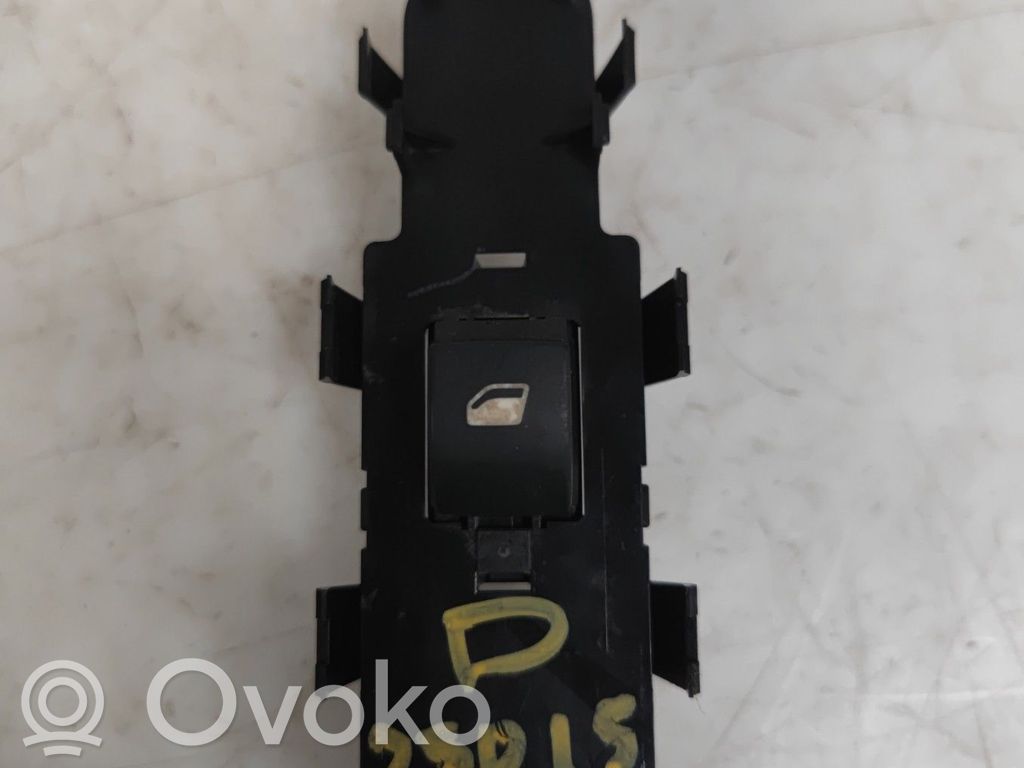 Peugeot 207 Electric window control switch 