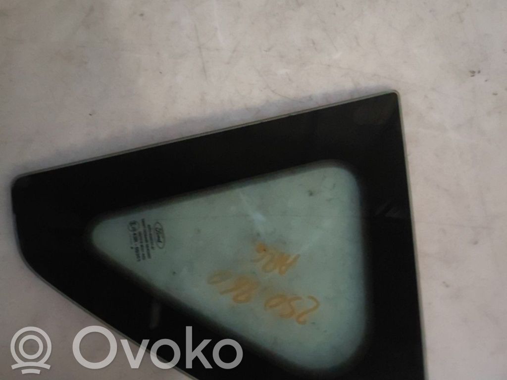 Rear side window   1752601