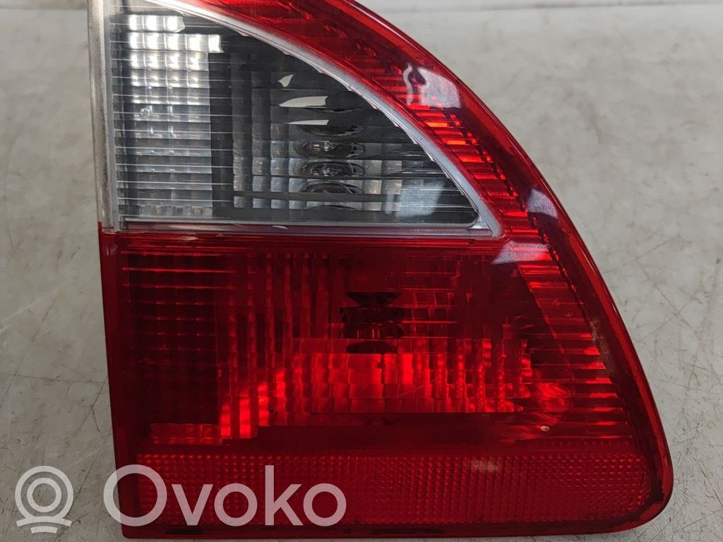 Tailgate rear/tail lights   1108924