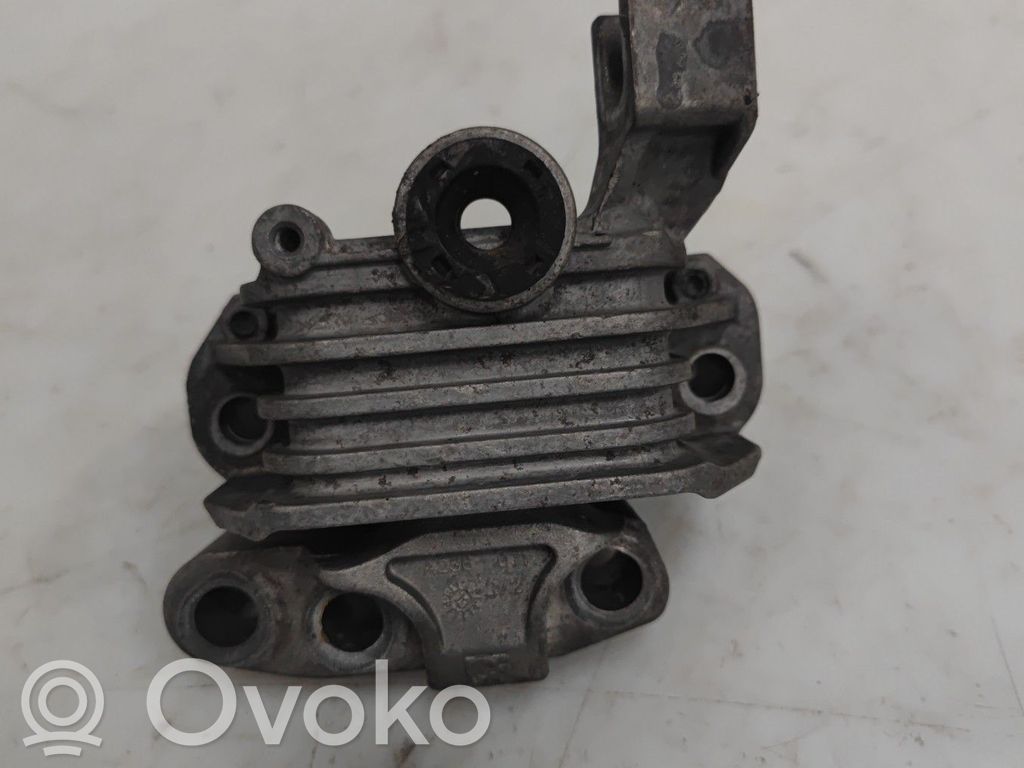Engine mount bracket   55243465