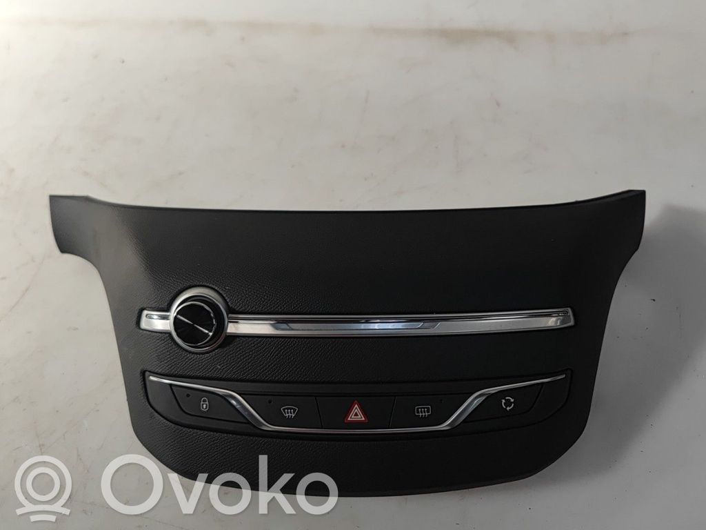 Peugeot 308 Radiouztvērēja / navigācija dekoratīvā apdare 