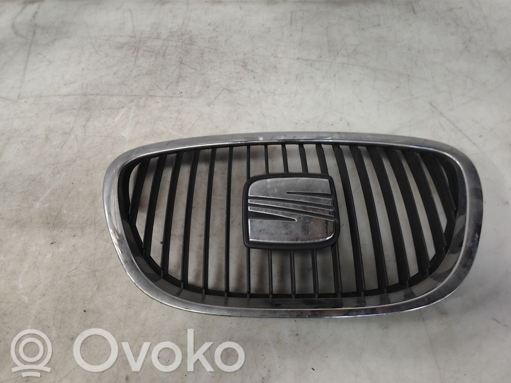 Seat Leon (1P) Etusäleikkö 