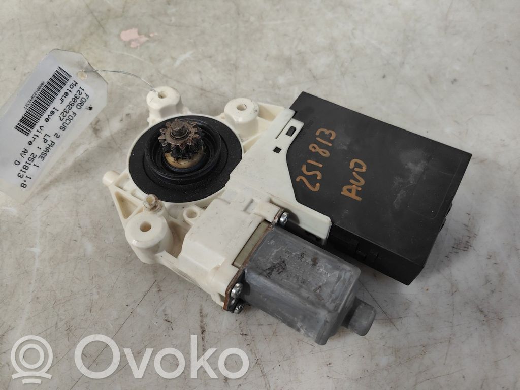 Ford Focus Motor del regulador de la ventanilla de la puerta delantera 