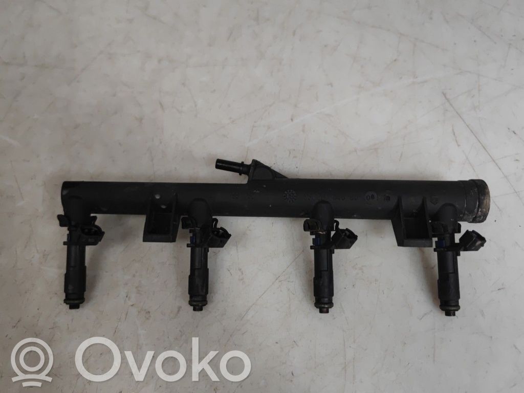 Peugeot 407 Inyector de combustible 