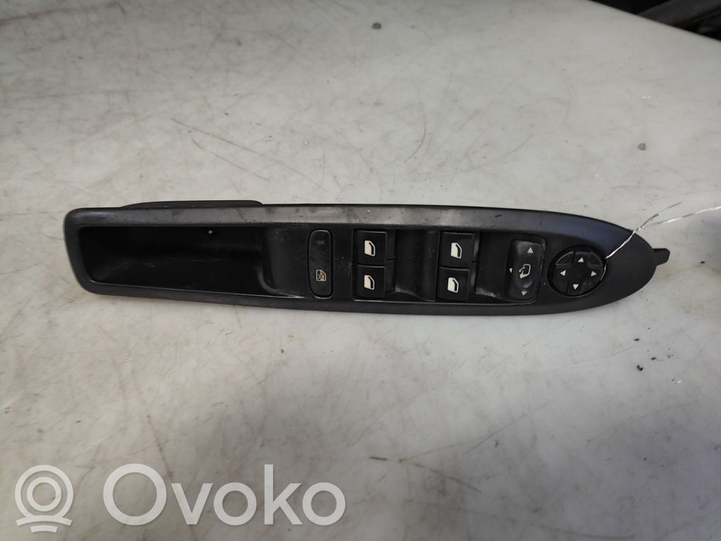 Citroen C4 II Electric window control switch 
