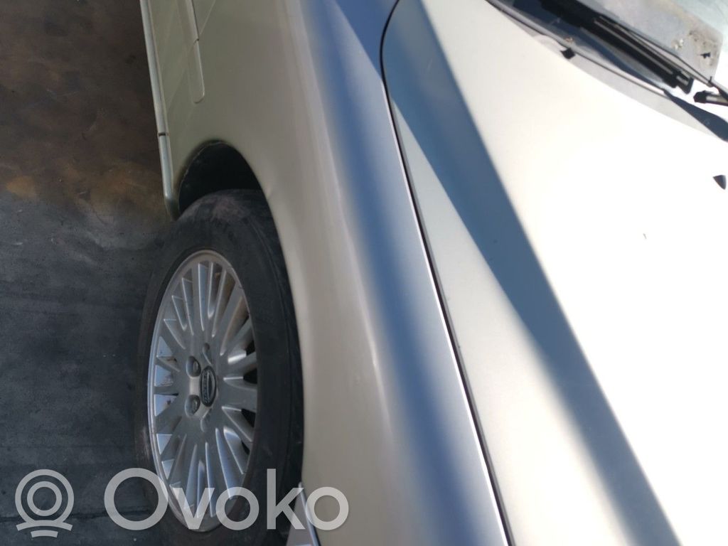 Volvo V70 Sparnas 