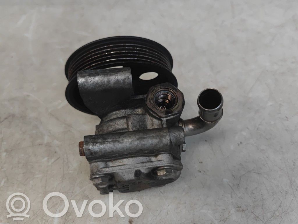 Ford Fiesta Ohjaustehostimen pumppu 