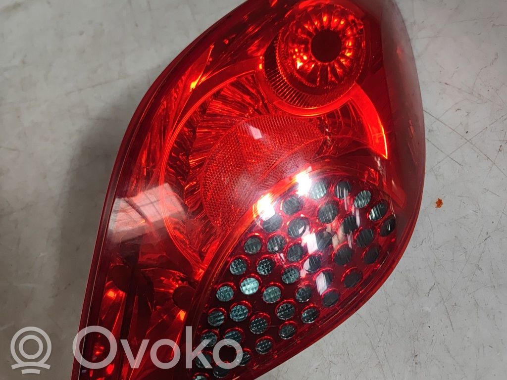 Peugeot 207 Rear/tail lights 