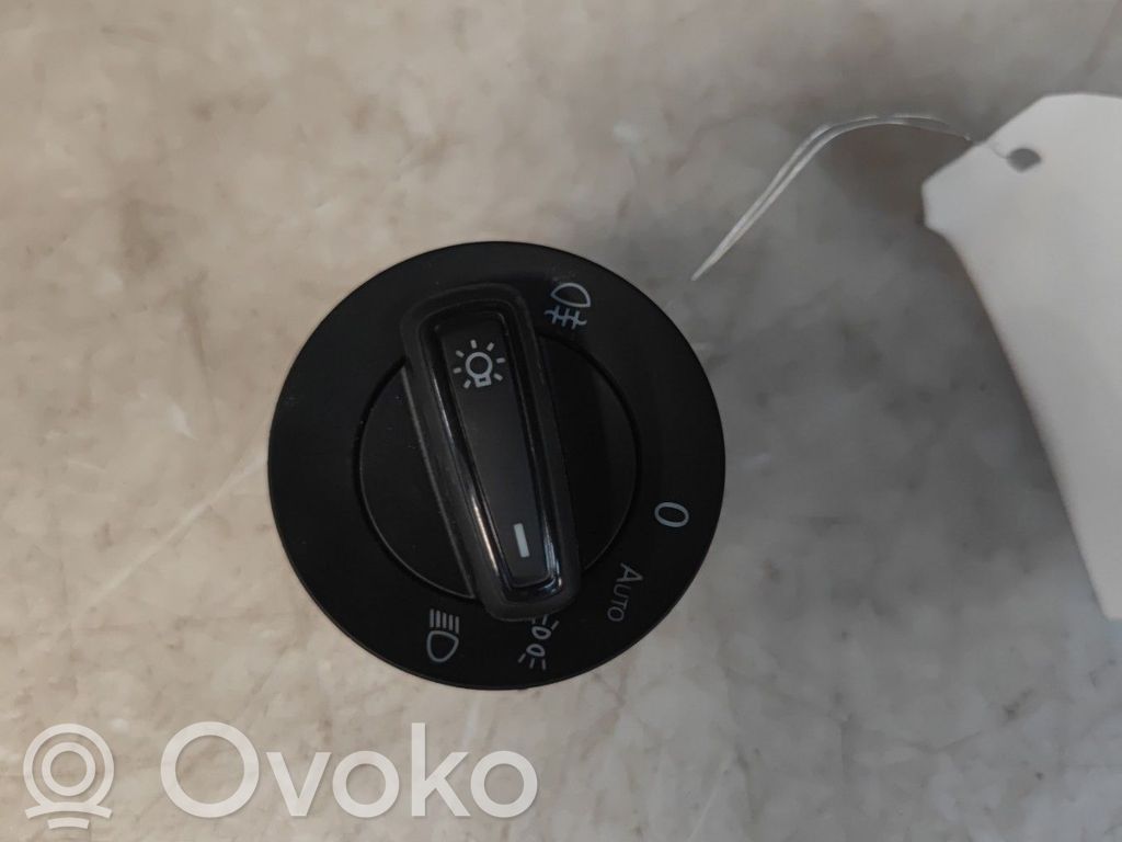 Volkswagen Polo VI Interruptor de luz 