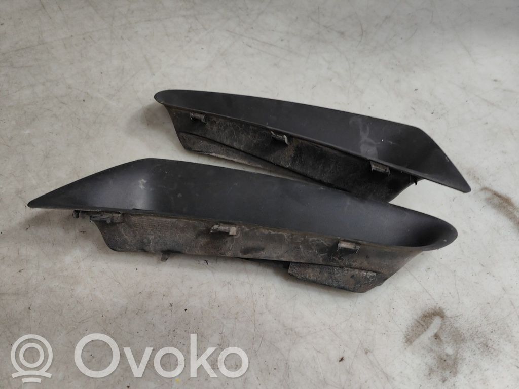 Renault Clio III Etusäleikkö 