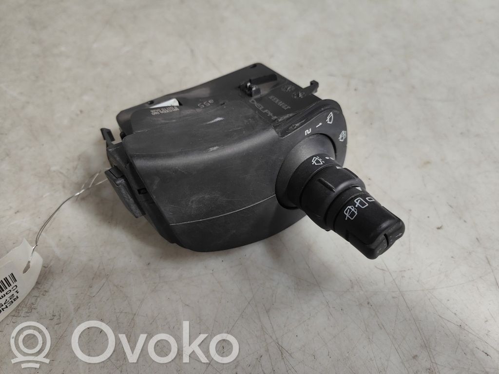 Renault Clio III Wiper control stalk 