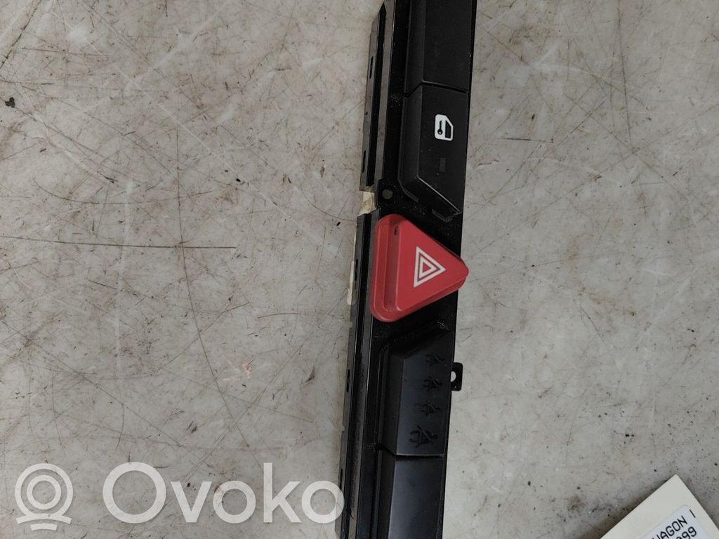 KIA Ceed Botón interruptor de luz de peligro 