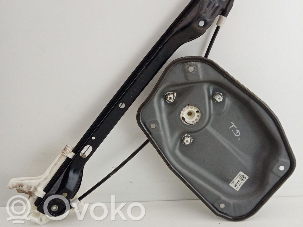 Volkswagen Golf V Rear window lifting mechanism without motor 