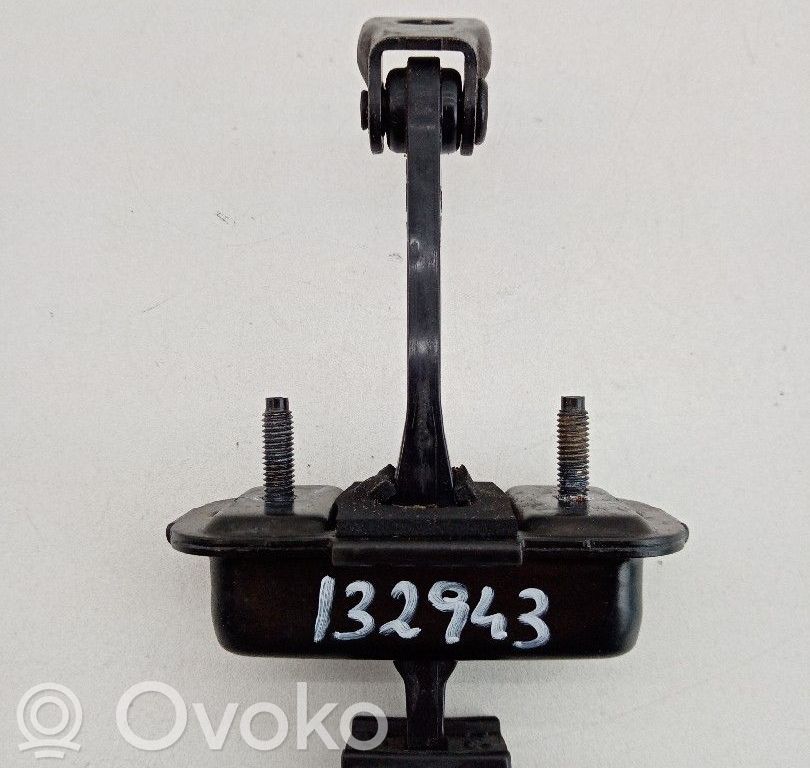 Citroen C3 Takaoven pidätin 
