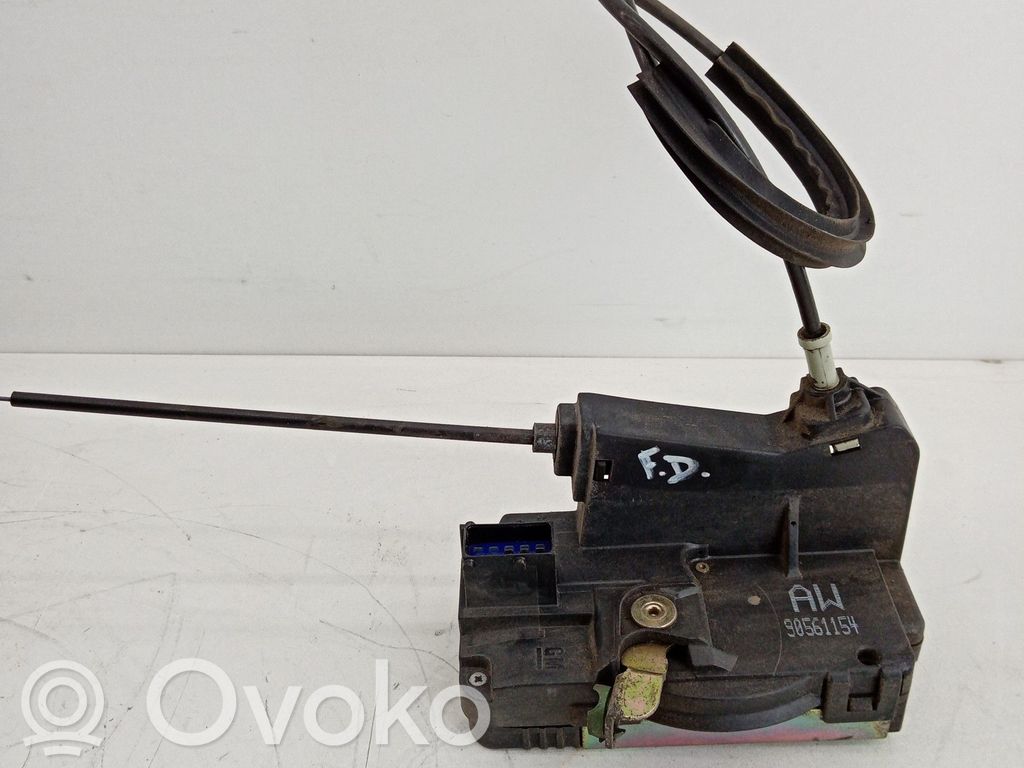 Priekšpusē slēdzene   90561154,3PINOS