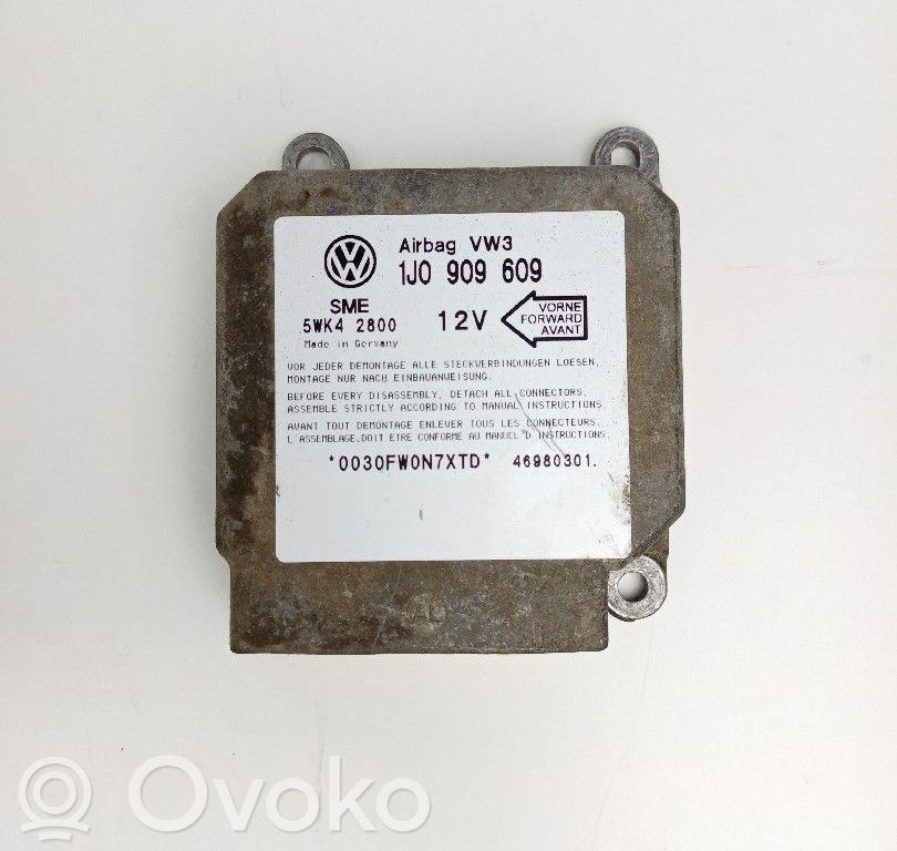 Volkswagen Golf IV Unitate/modul de comandă airbaguri 