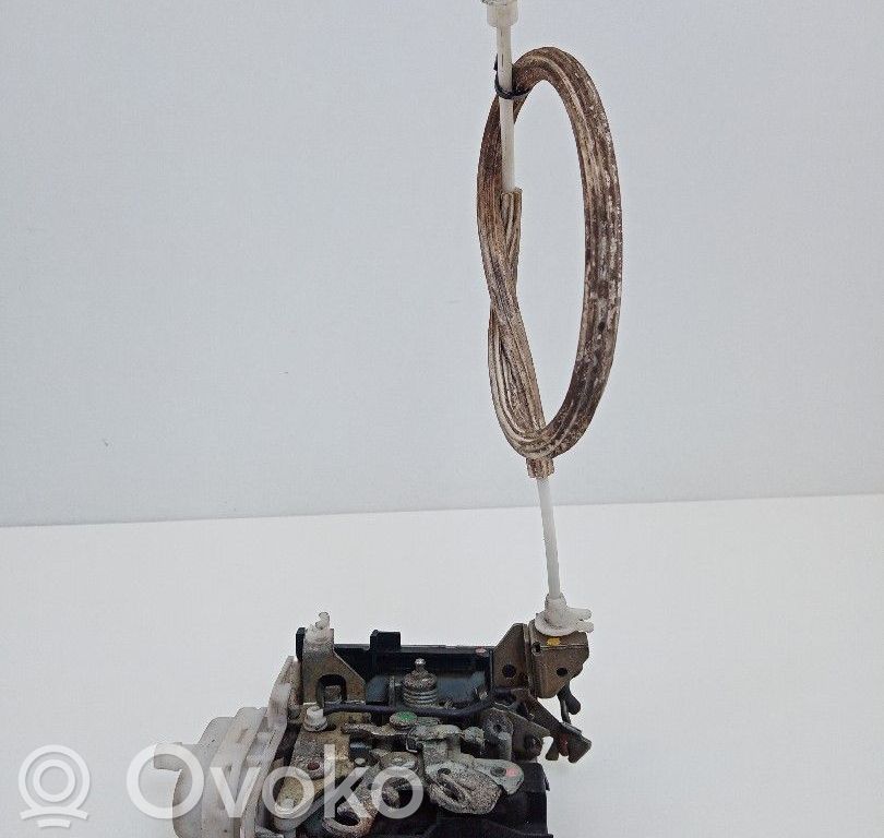 Front door lock   8D1837016F