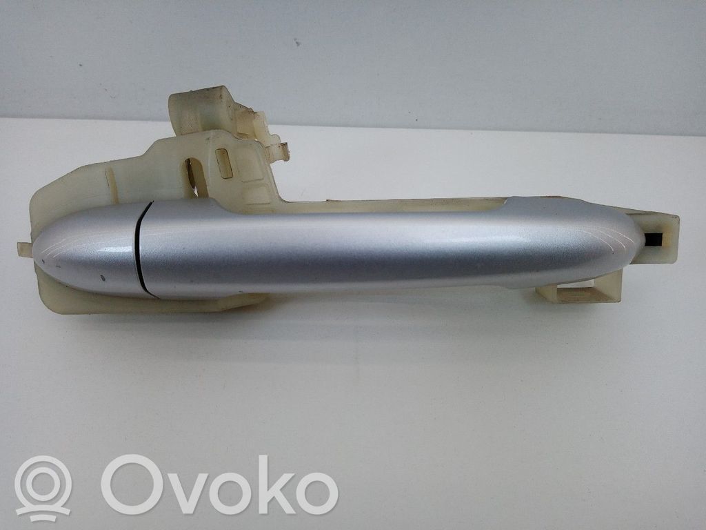 Etuoven ulkokahva   826651W000,826511W010,826521W010