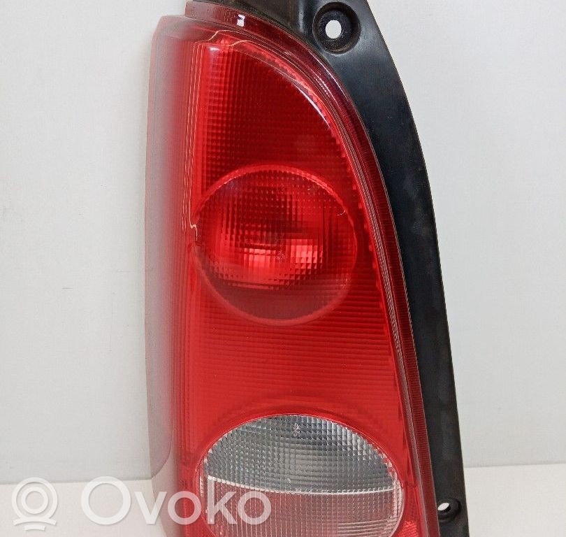 Opel Agila A Lampy tylnej klapy bagażnika 