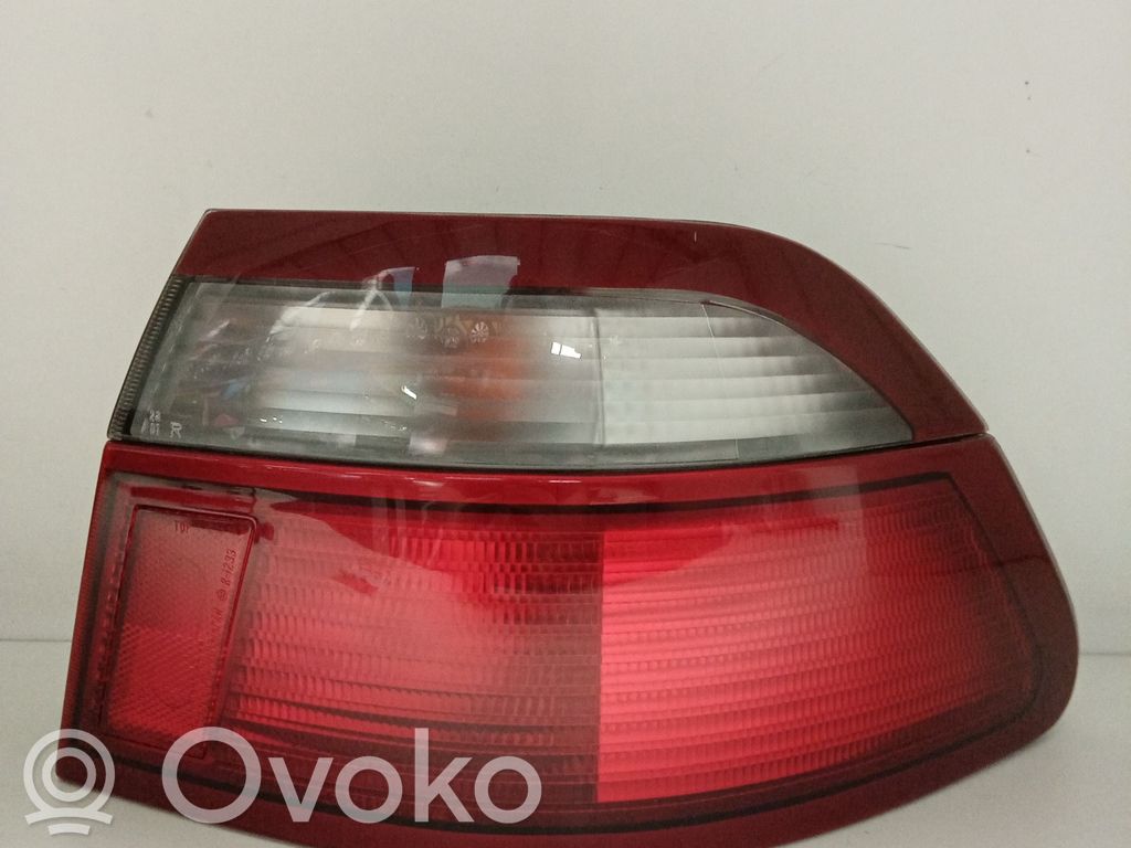 Rear/tail lights   22061827,KOITO