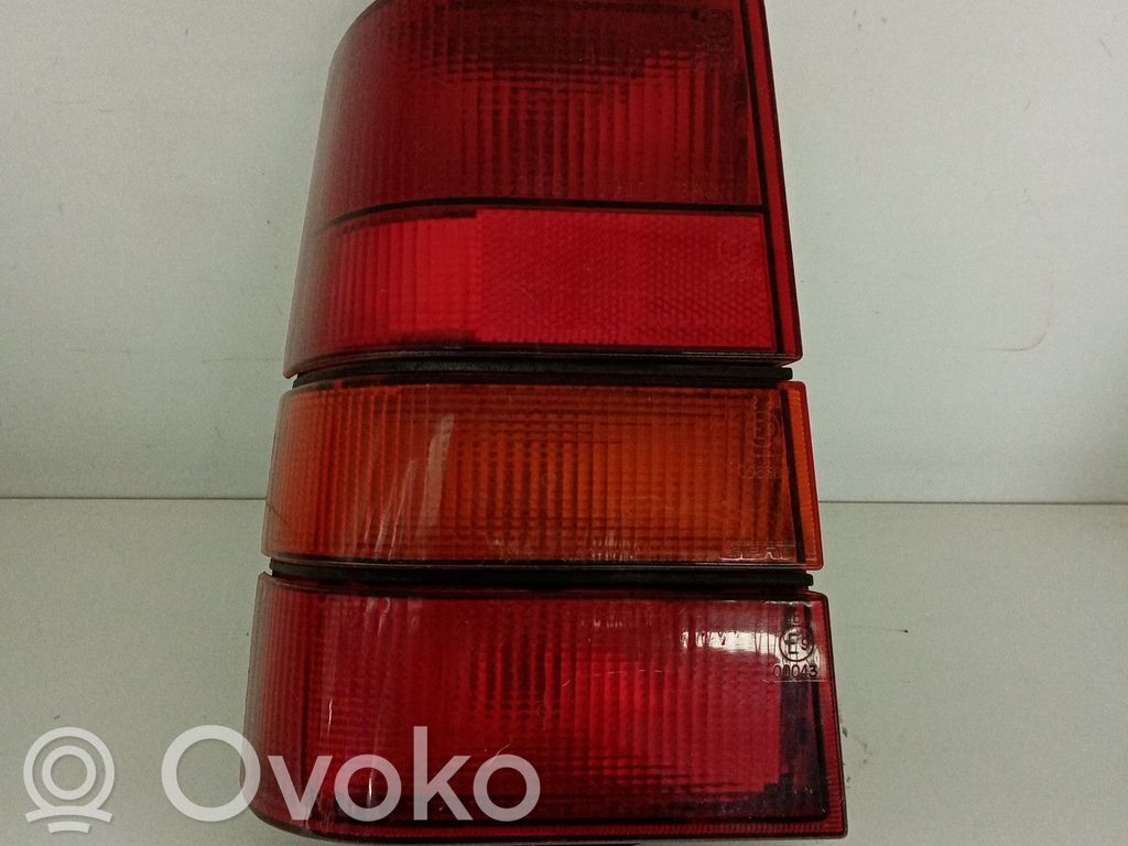 Tailgate rear/tail lights   REF