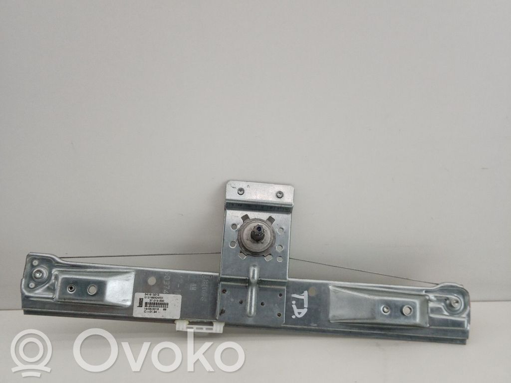 Opel Corsa E Mecanismo para subir la puerta trasera sin motor 