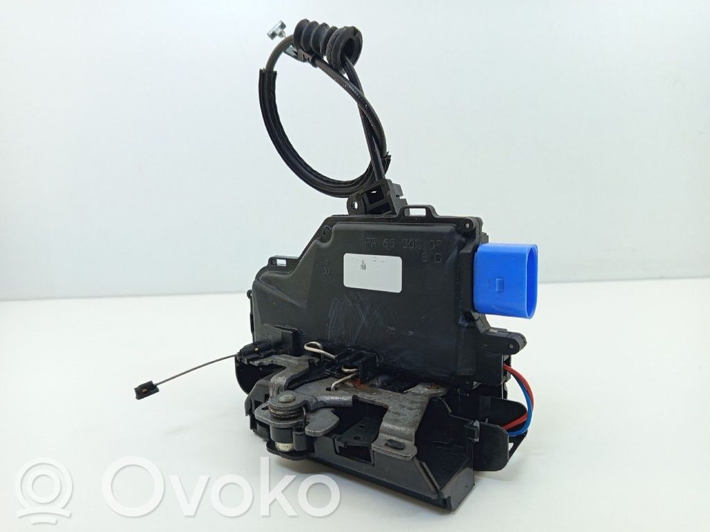 Skoda Octavia Mk2 (1Z) Front door lock 