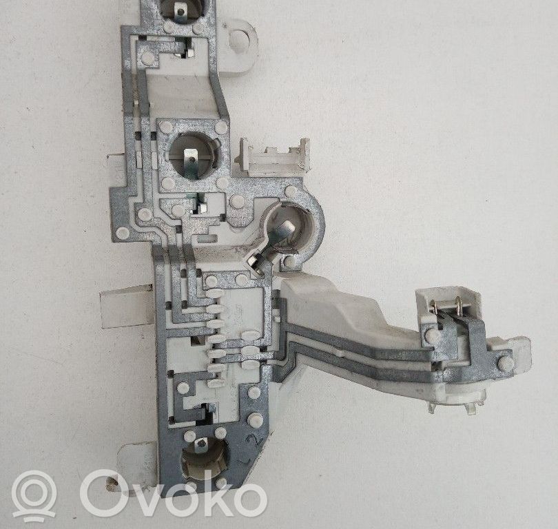 Glühbirnenhalter Heckleuchte   63217164963,13405110DE