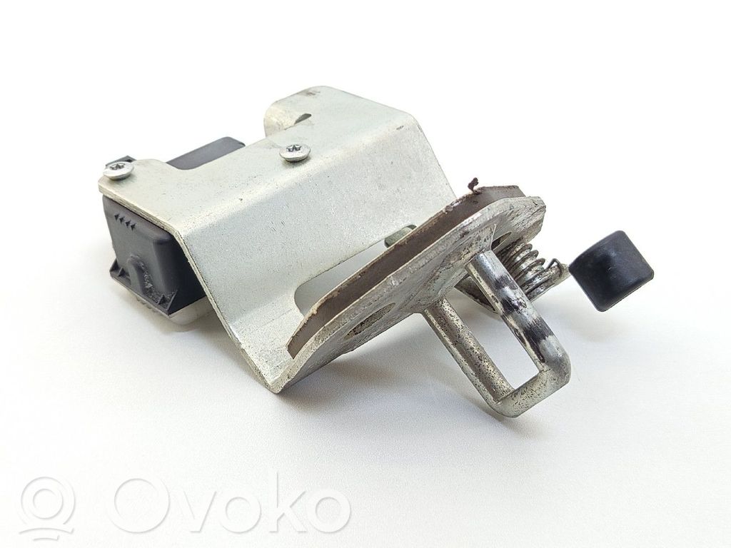 Skoda Octavia Mk2 (1Z) Tailgate exterior lock 