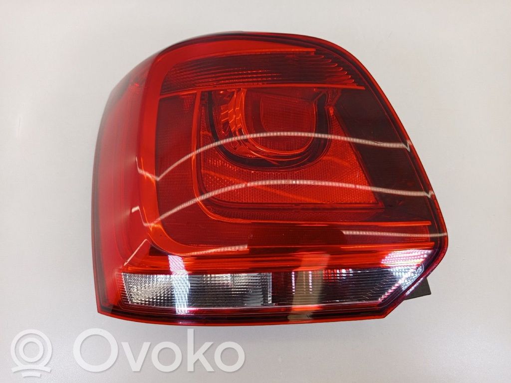 Volkswagen Polo V 6R Lampy tylnej klapy bagażnika 