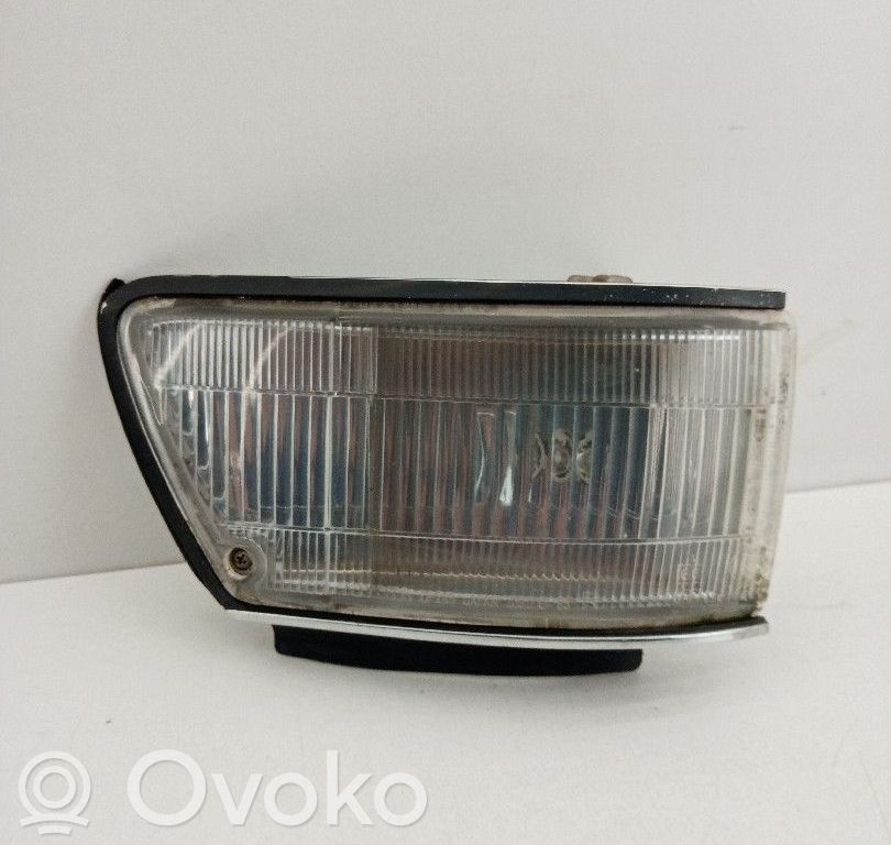 Toyota Corolla E90 Posūkis priekinio bamperio 