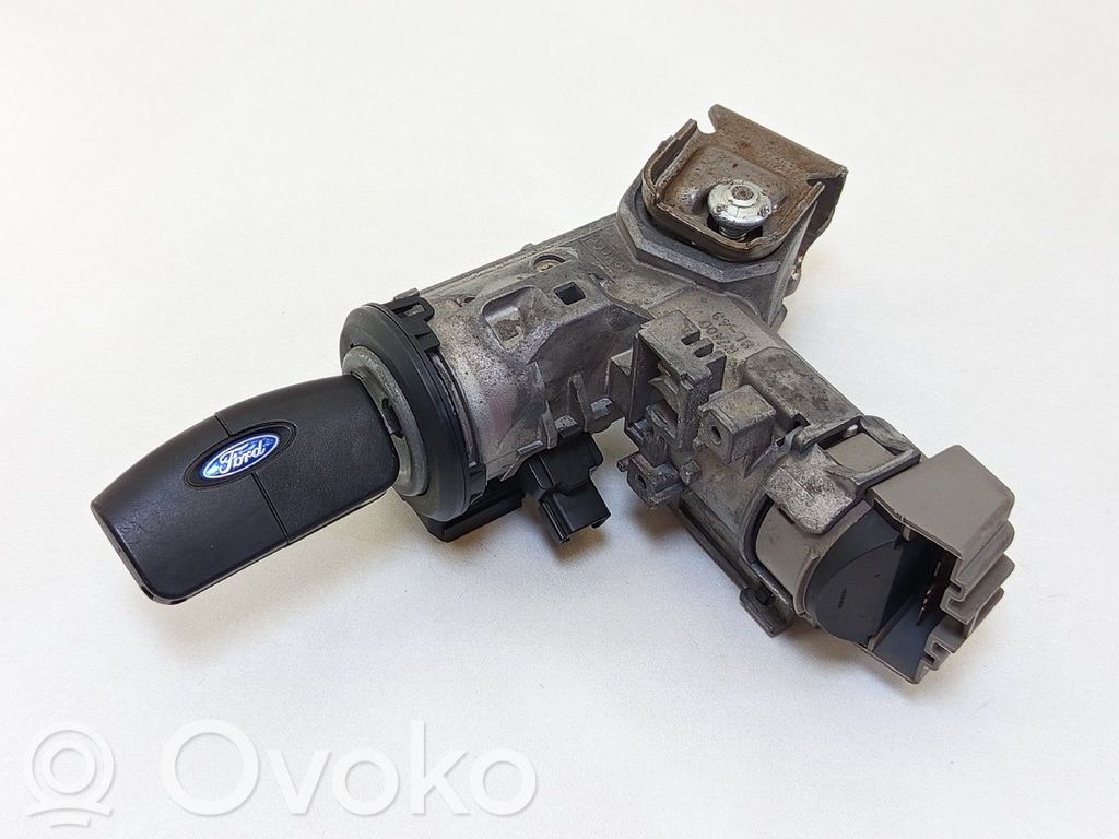 Užvedimo spynelė   8V513F880DA,8A6T15607AB