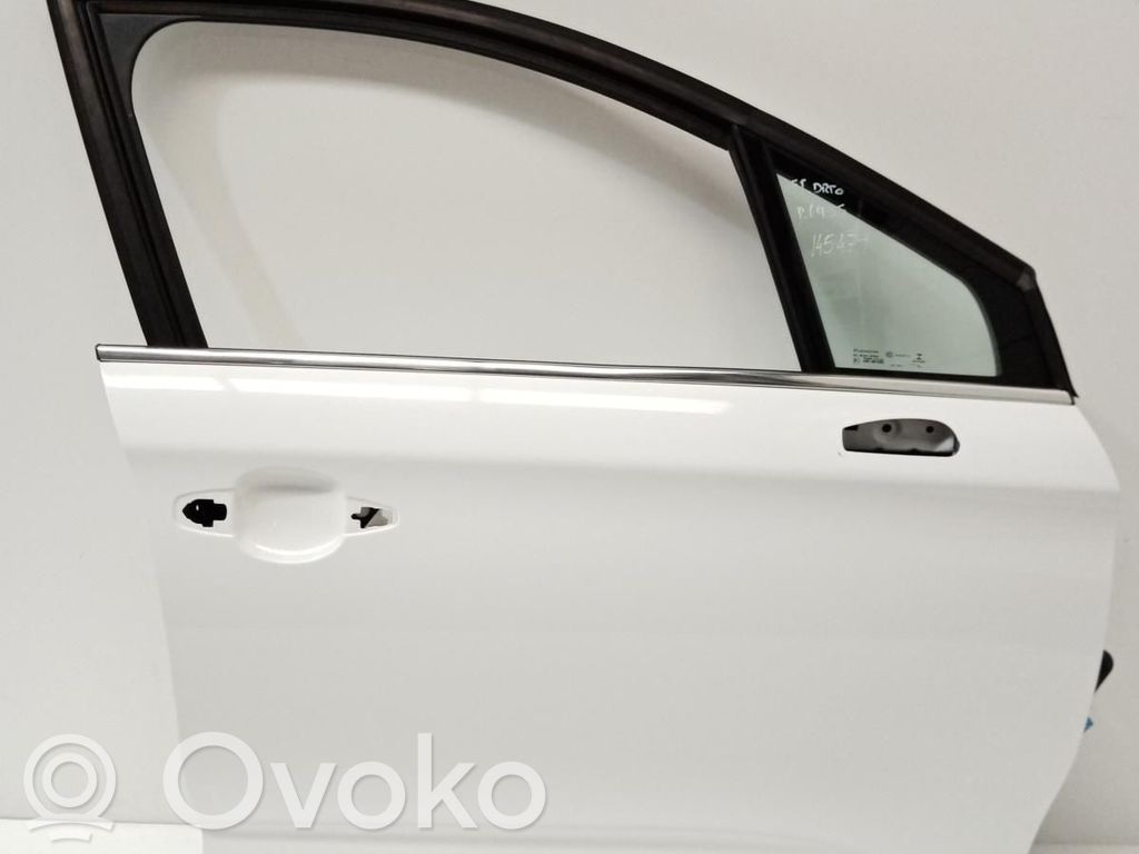 Front door   9004CY