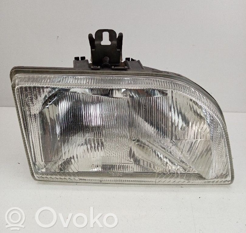 Ford Fiesta Headlight/headlamp 